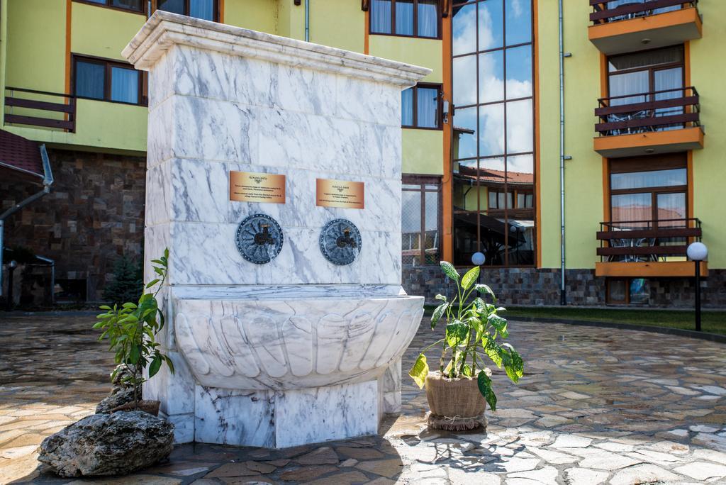 Thermal Spa Hotel Roman Bath Banya  Exterior foto